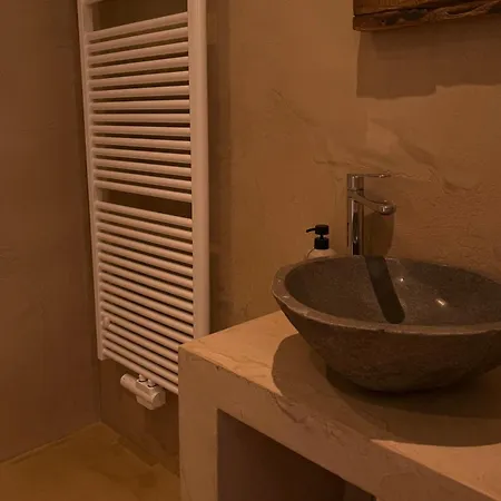 Giorgi Et Insolites-jacuzzi Prive 3*