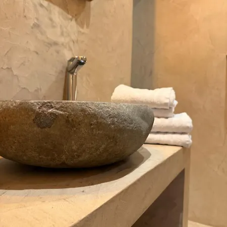 Hotel Giorgi Et Insolites-jacuzzi Prive