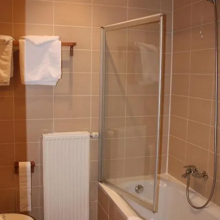 Giorgi Et Insolites-jacuzzi Prive Hotel Bastogne