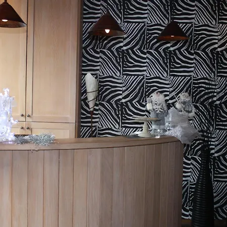 Giorgi Et Insolites-jacuzzi Prive 3* 바스토뉴