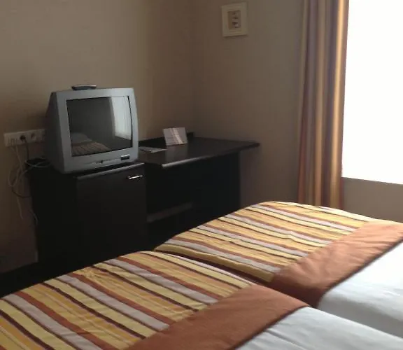 ホテル Giorgi - Centre 3*